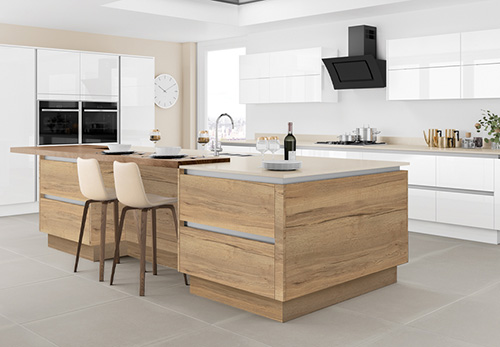 Moderna Gloss White with Halifax Oak Kitchen